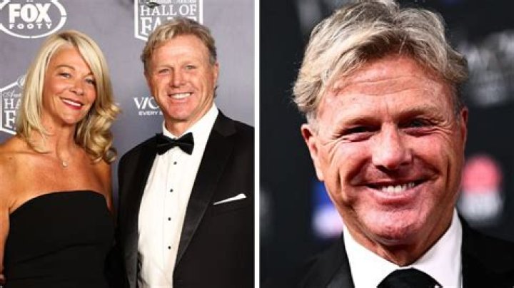 Dermott Brereton's Girlfriend: Who Is She? Latest News