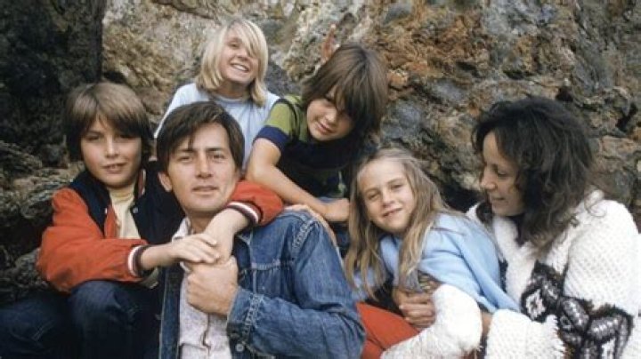 Emilio Estevez's Current Wife: Who Is She?