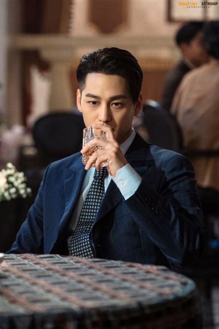 Lee Dong-wook: The Unforgettable Star Returns With A Bang
