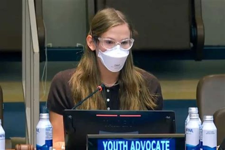 Violet Affleck Mask Wearing: The Importance Of Face Coverings During A Pandemic